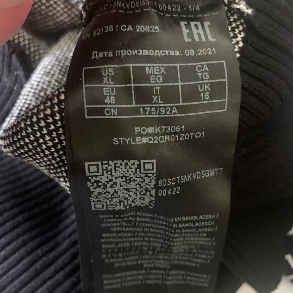 NEW GUESS BLACK WITH WHITE "GUESS" LOGO 1/4 ZIP CROPPED SWEATER XL - Picture 8 of 11